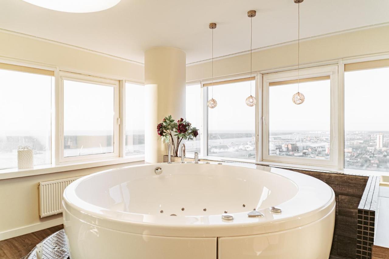 Apartamento Sky Flat Jacuzzi 27 Floor Klaipėda Exterior foto